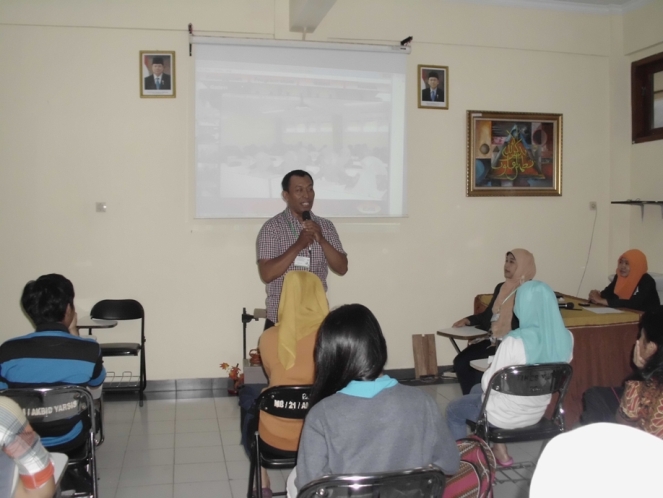 Sosialisasi program ULC pada peserta Try Out SMA/SMK Se-Surabaya